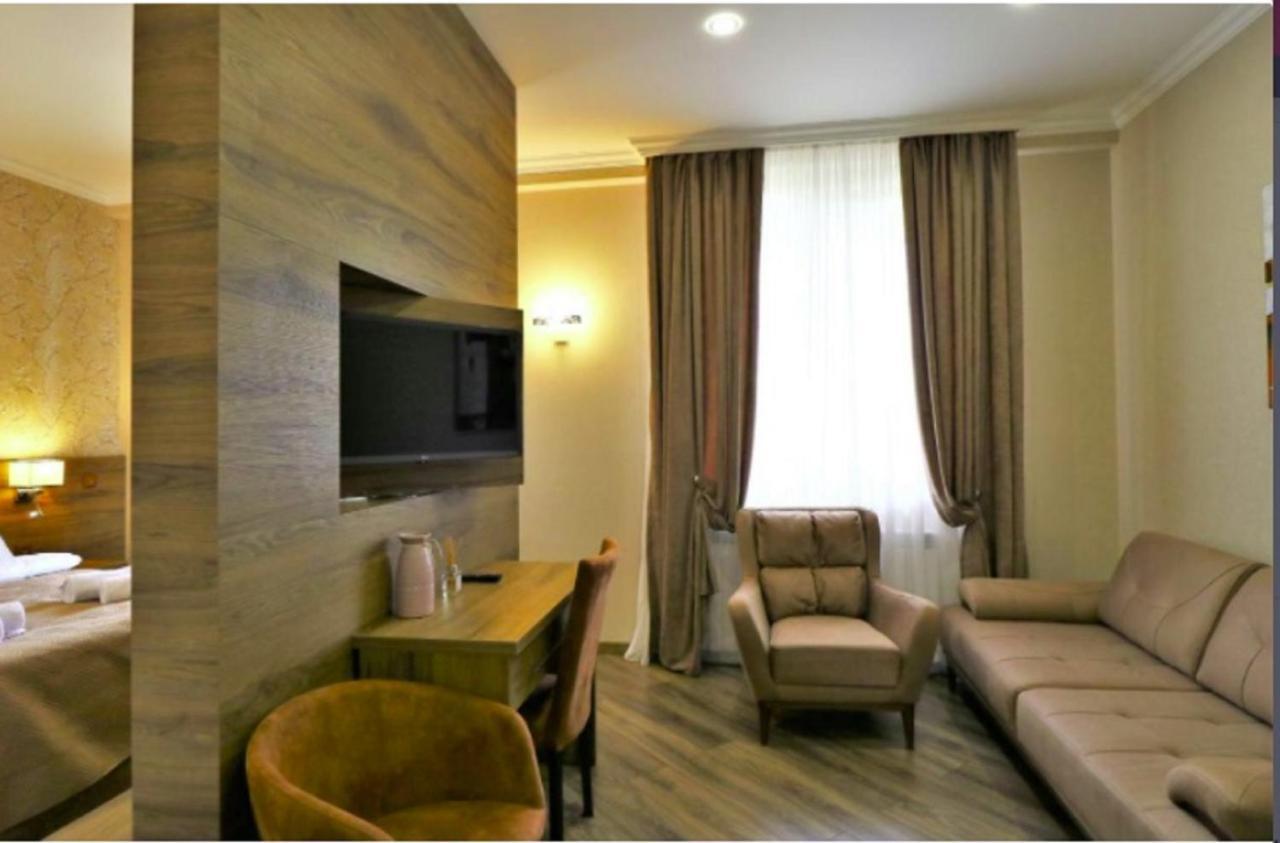 Sunset Tbilisi Luxury Aparthotel Εξωτερικό φωτογραφία